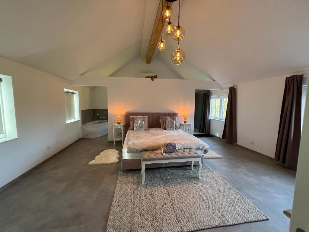 Horse Lodge De Belian Hannut Ngoại thất bức ảnh